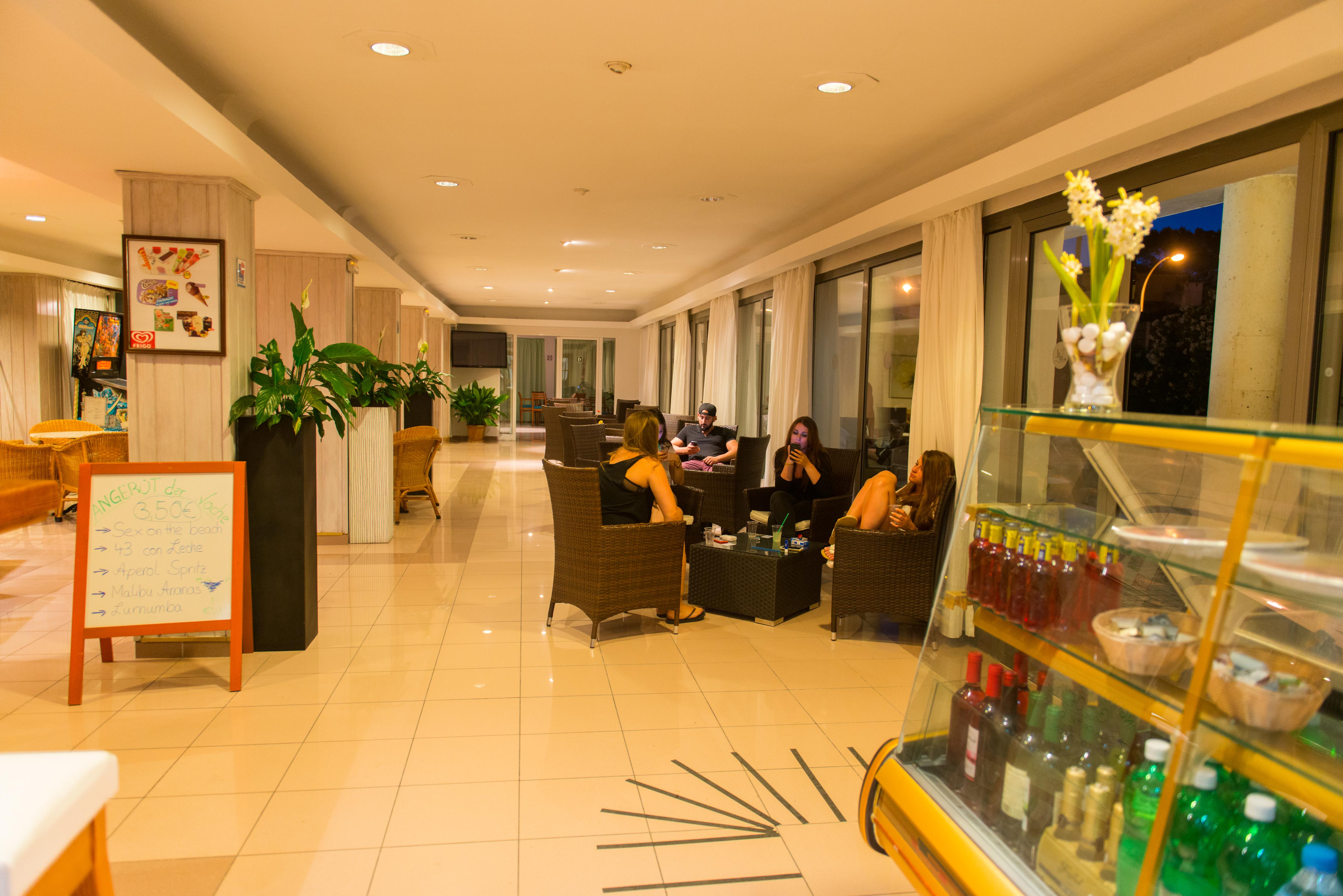 Hotel Bella Mar Кала Ратьяда Экстерьер фото