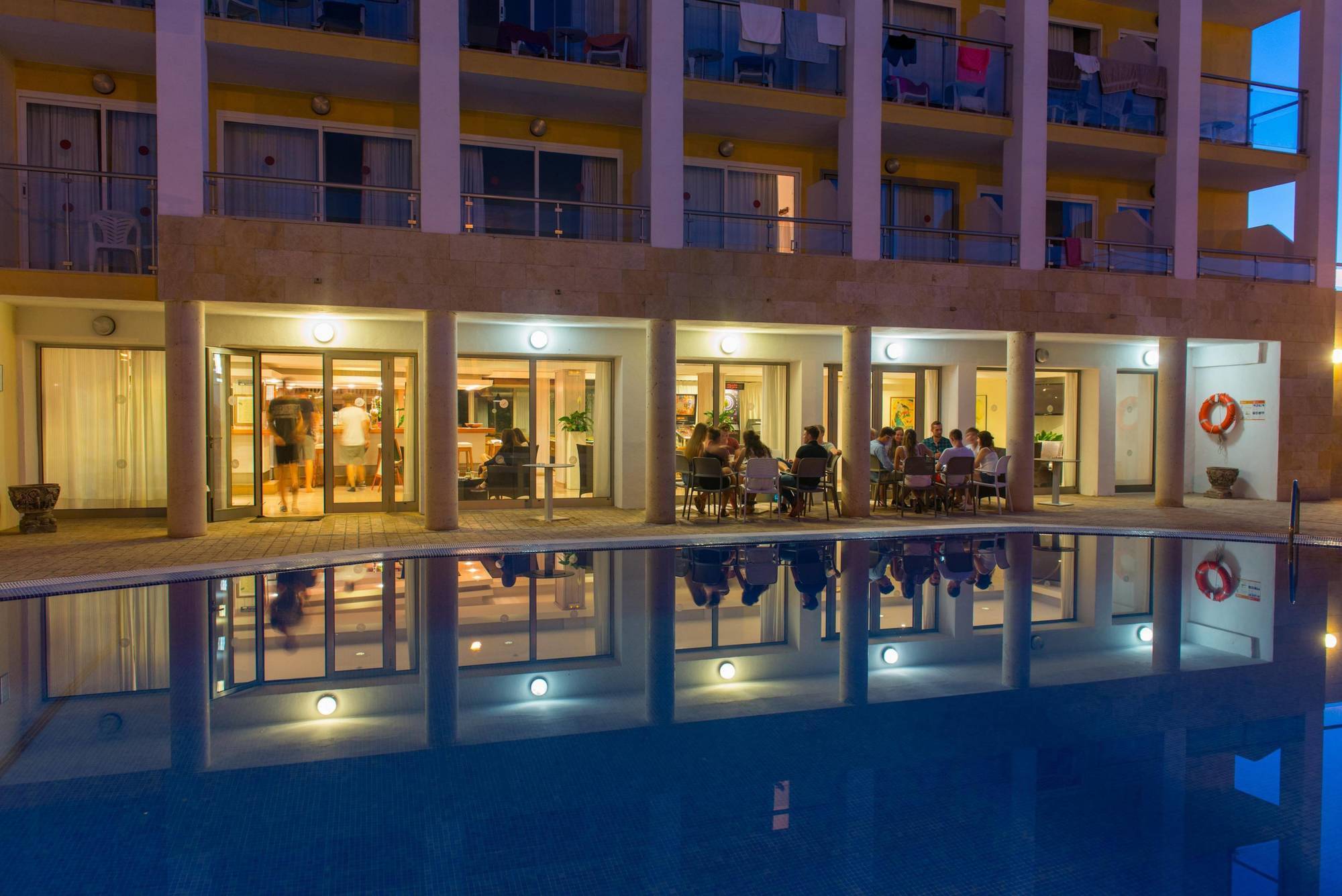 Hotel Bella Mar Кала Ратьяда Экстерьер фото